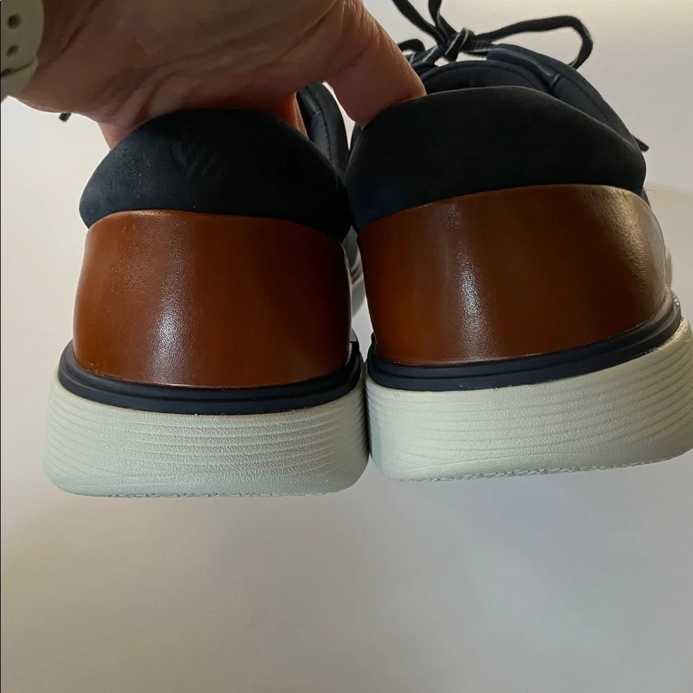Johnston & Murphy Men's Navy Casual Shoes Sz 13. NWOB